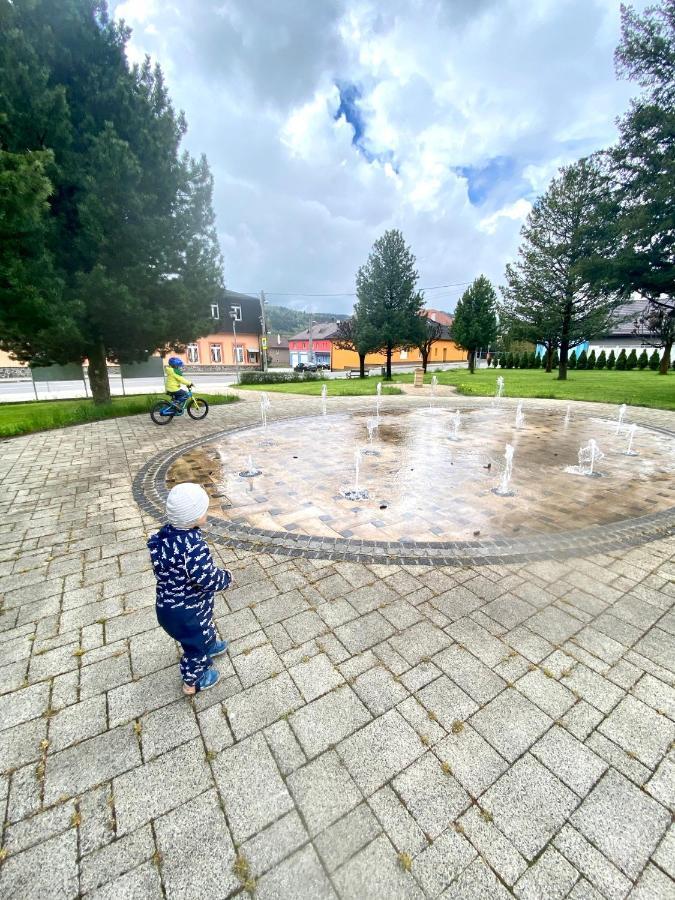 Villa Drevenica Emilka, 5 Min Restauracia, Z Terasy Vyhlad Na Kralovu Holu A Polomske Ocko, Gril, Ohnisko, Kotlik Brezno Esterno foto