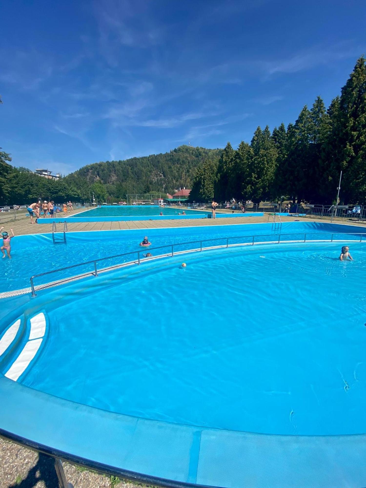 Villa Drevenica Emilka, 5 Min Restauracia, Z Terasy Vyhlad Na Kralovu Holu A Polomske Ocko, Gril, Ohnisko, Kotlik Brezno Esterno foto
