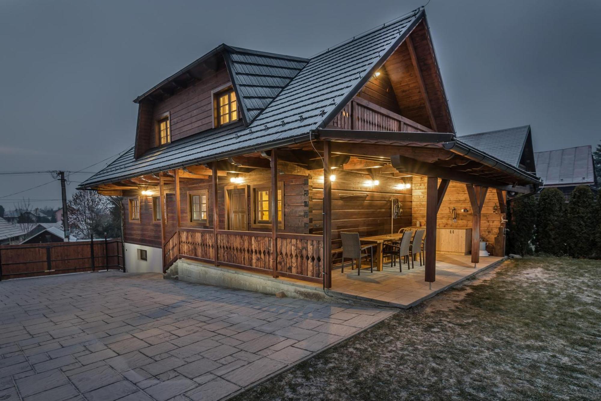 Villa Drevenica Emilka, 5 Min Restauracia, Z Terasy Vyhlad Na Kralovu Holu A Polomske Ocko, Gril, Ohnisko, Kotlik Brezno Esterno foto